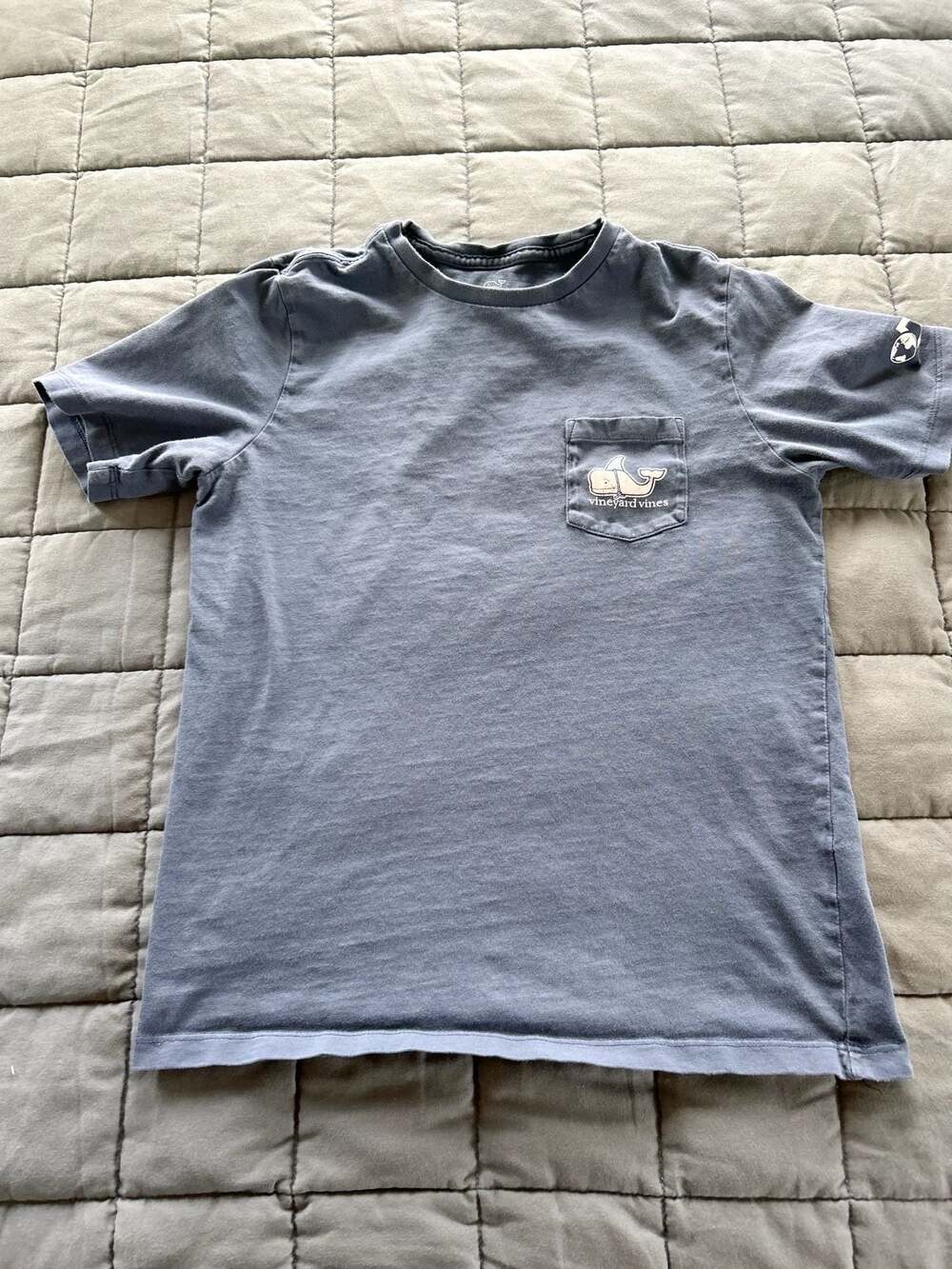 Vineyard Vines Shark Week Whale Graphic Pocket T-Shirt Blue Boys Medium